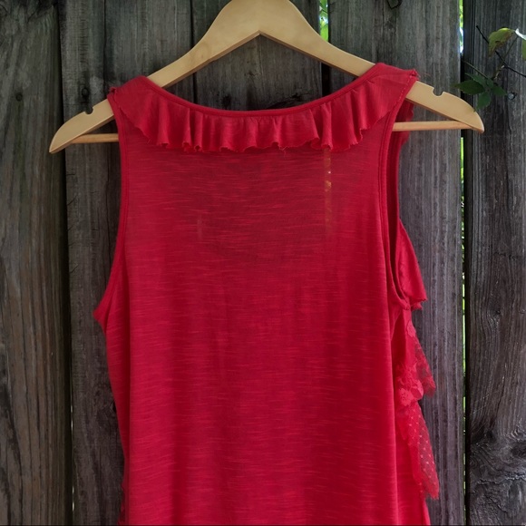 🌺 Lacey layers tank top 🌺 - Picture 8 of 9